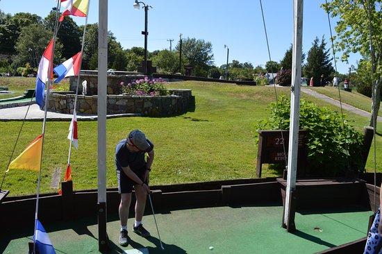 Sandwich Mini Golf